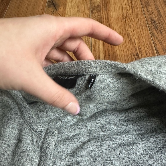 Urban outfitters cropped sweater/jacket - Picture 12 of 12